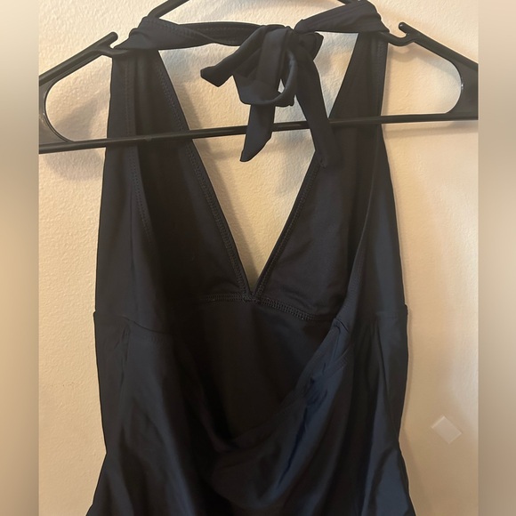 Halter one piece swimsuit - Picture 3 of 3